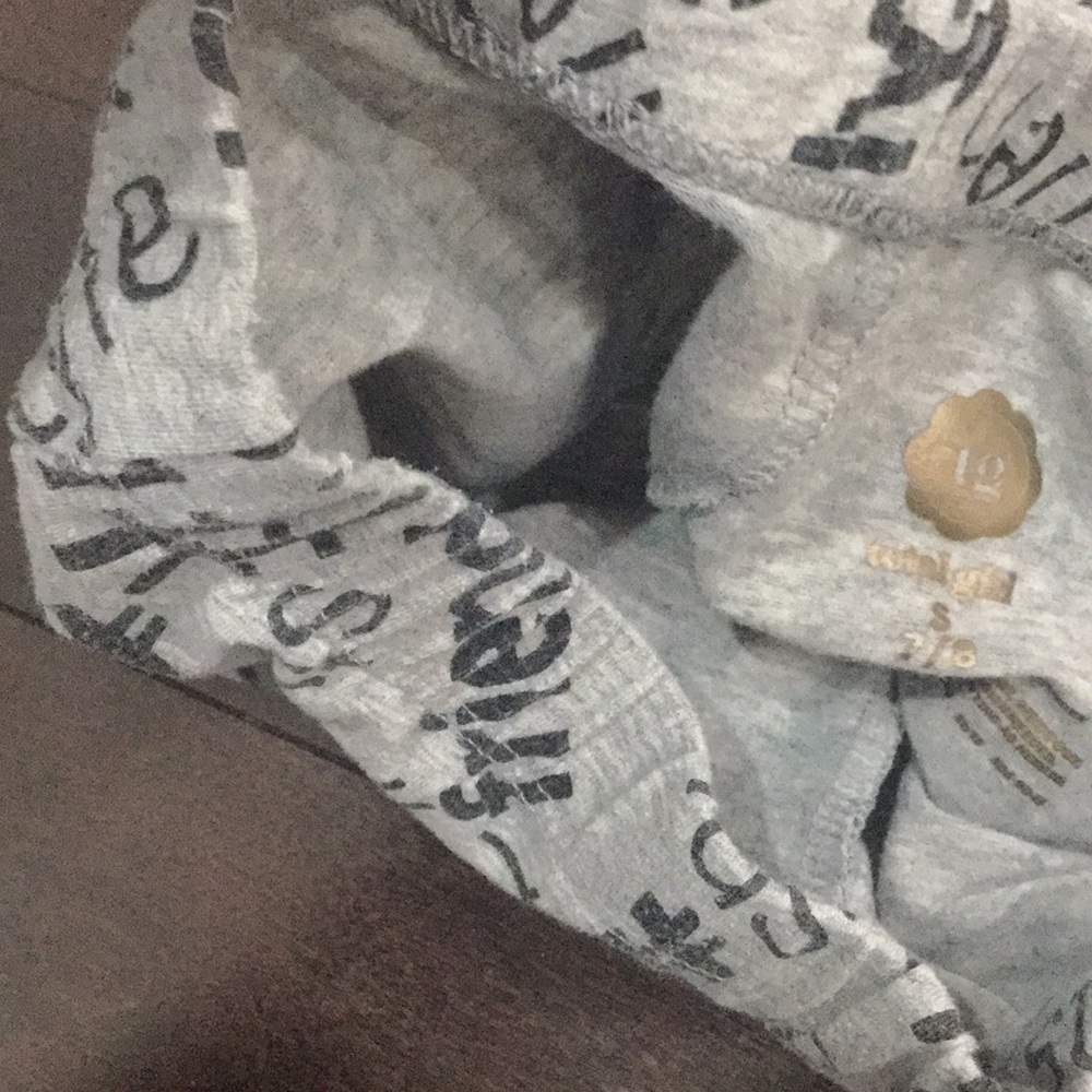 Capris - Picture 4 of 4